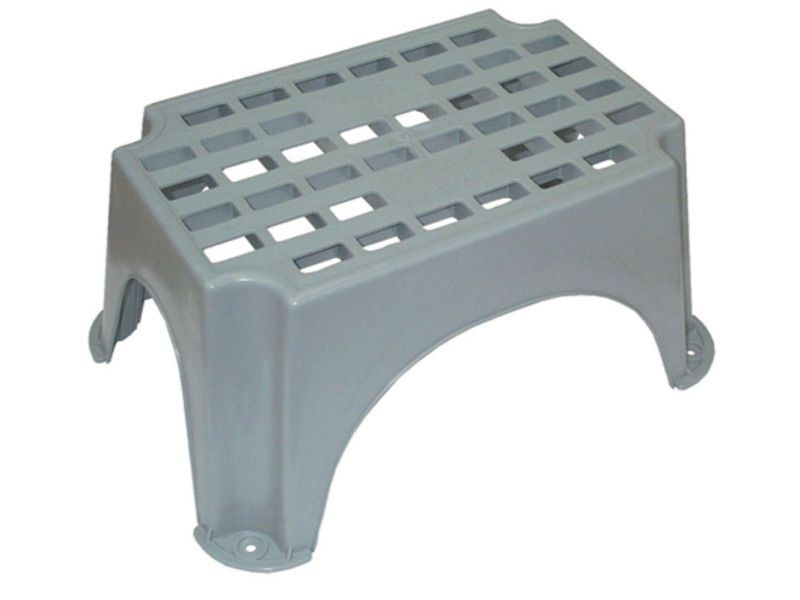 FIAMMA STEP 150KG RATED PLASTIC COLOUR PLATINUM
