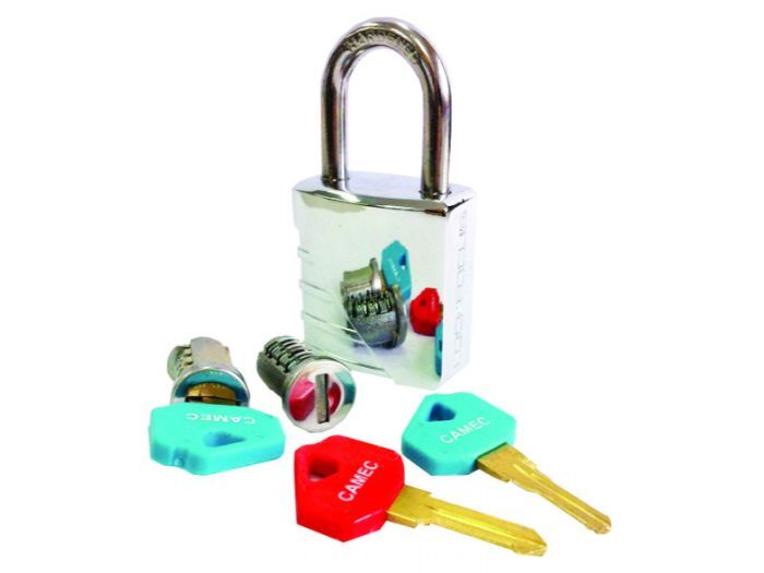 1 KEY PADLOCK WITH 2 BARRELS ONE PADLOCK AND 2 BARRELS