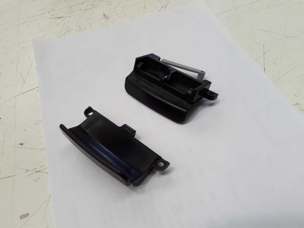 Thetford N3185 SR Latch Door V2 Black. 62698527