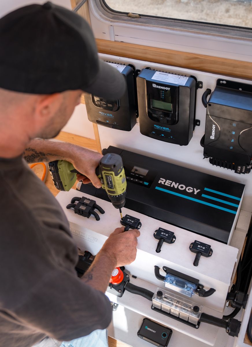 renogy caravan power system